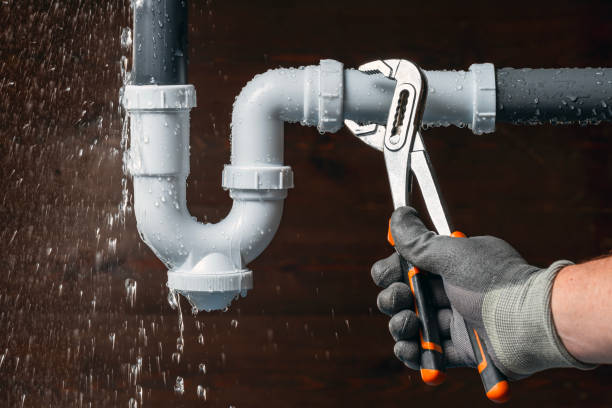 Professional Drain Cleaning technician working in Eureka, IL